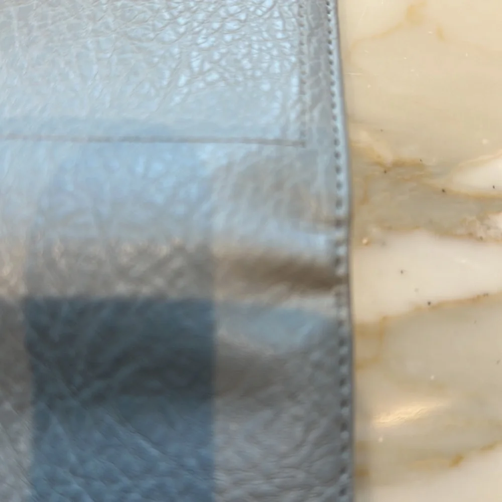 Matt and Nat ilda Wallet,  dusk - Picture 7 of 8